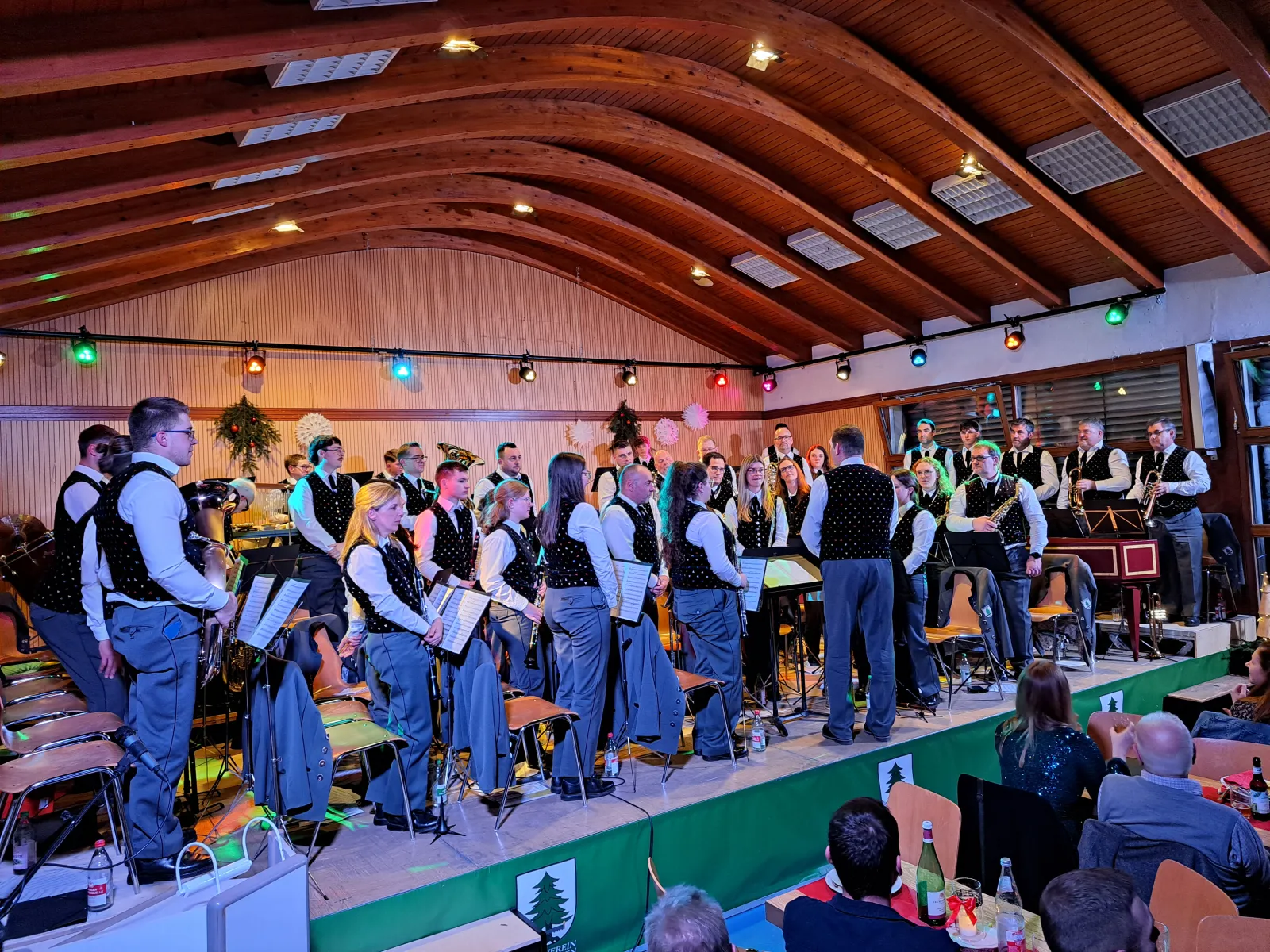 Konzert in der Turnhalle